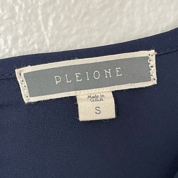 Pleione Flowy Pleated Blue Long Sleeve Top Blouse Size Small - Picture 2 of 6
